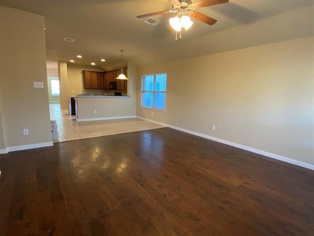 Building Photo - 180 Pleasant Hill Ln