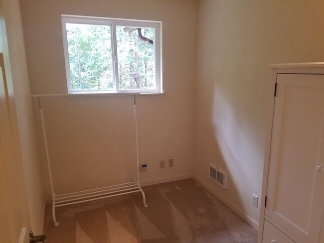 Building Photo - Peaceful Forest Retreat Close to Silverdale