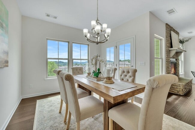 Building Photo - Rental Home available in the Falls Grove Community!