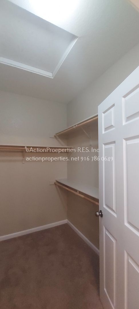Building Photo - West Park -3 Bedroom, 2 Bath,  Single Stor...