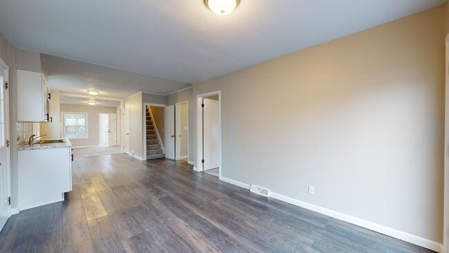 Building Photo - Jefferson Area - 3 Bedroom Single Family Home (between Lorain and Triskett)