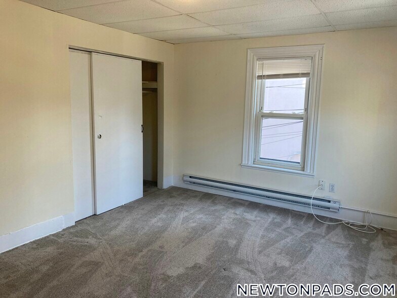 Building Photo - 12 Lincoln St