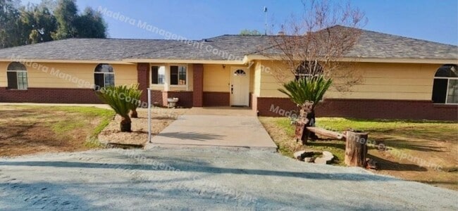 Building Photo - Available Now!