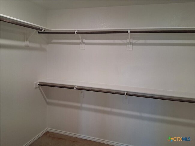 Building Photo - 3010 Privet Dr