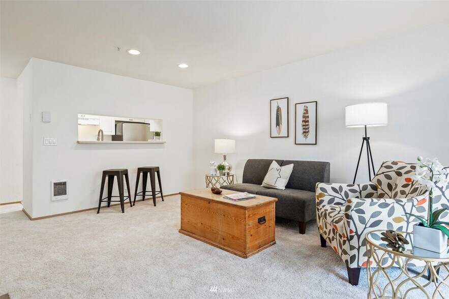 Building Photo - 23335 Cedar Way