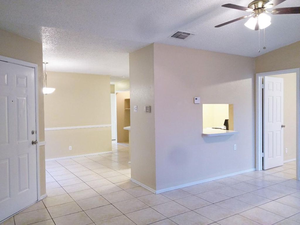Side Entrance into Living Room into Master - 2514 Corian Glen Dr