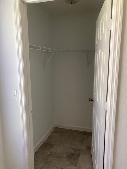 Building Photo - 29 Pony Ln