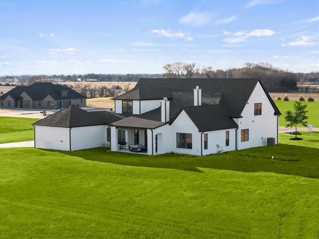 Building Photo - 1240 Deerfield Dr