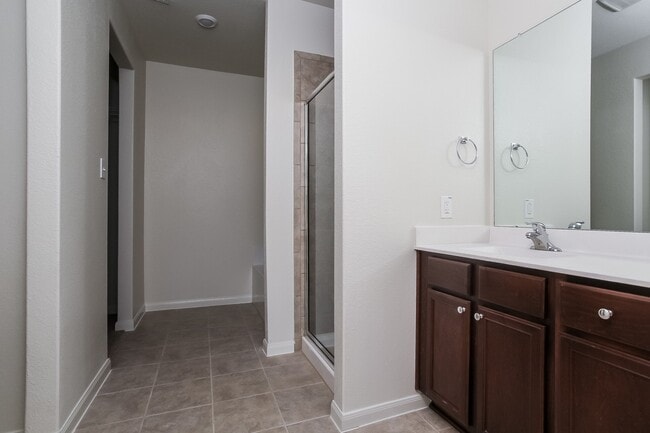 Building Photo - 27008 Leonardo Dr