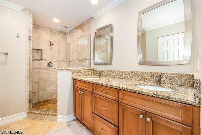Building Photo - 975 Tarpon Cove Dr