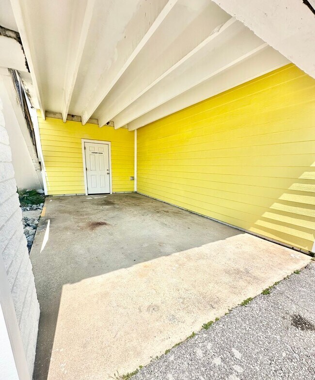 Building Photo - 334 Bluefish Dr