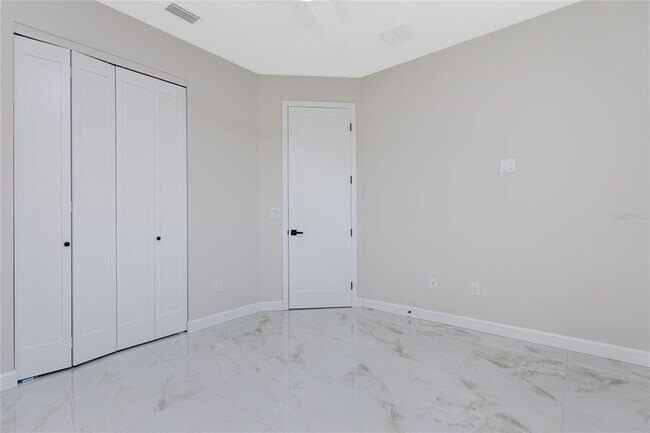 Building Photo - 242 Brig Cir W