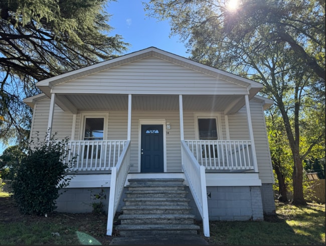 Primary Photo - 2 Bedroom 1 bathroom