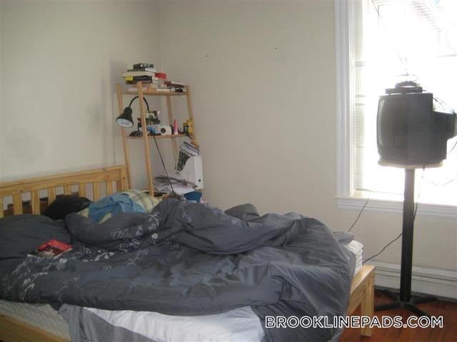 Building Photo - 208 Winthrop Rd