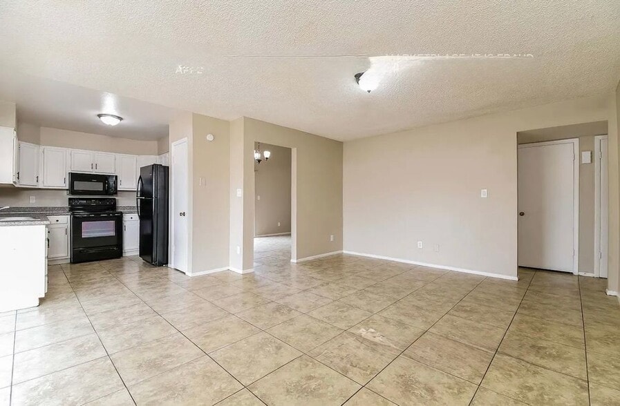 Building Photo - 6014 S 41st Pl