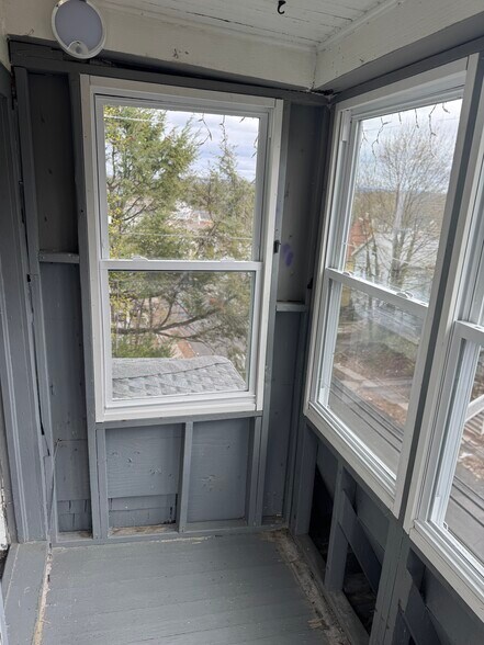 Porch - 128 Pleasant St