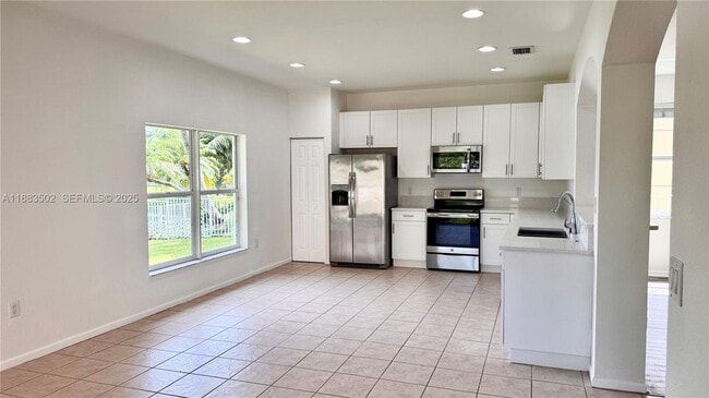 Building Photo - 13843 SW 31st St