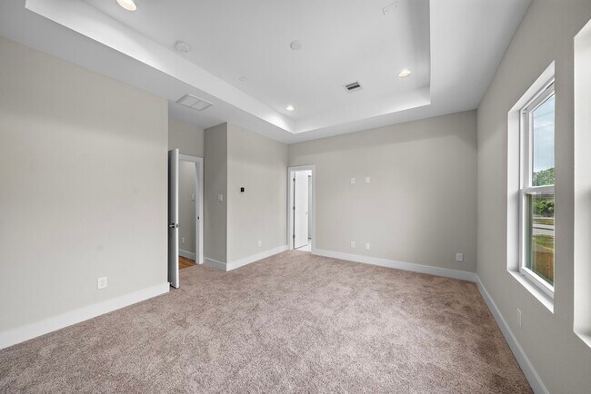 Building Photo - 8138 Esther Acres Ln