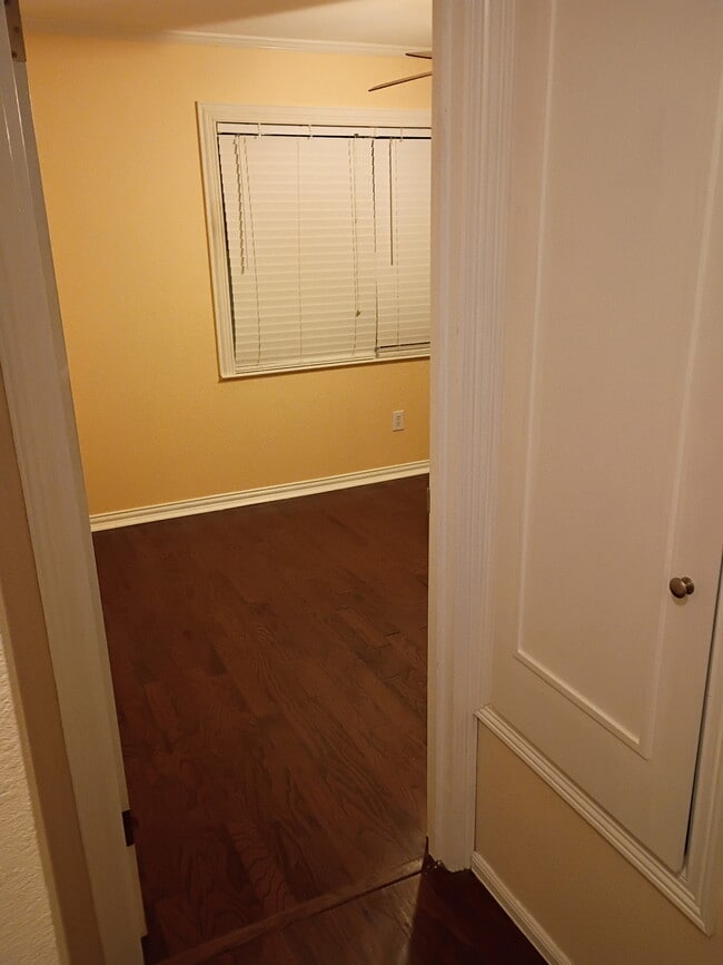 Building Photo - 4404 Monna St