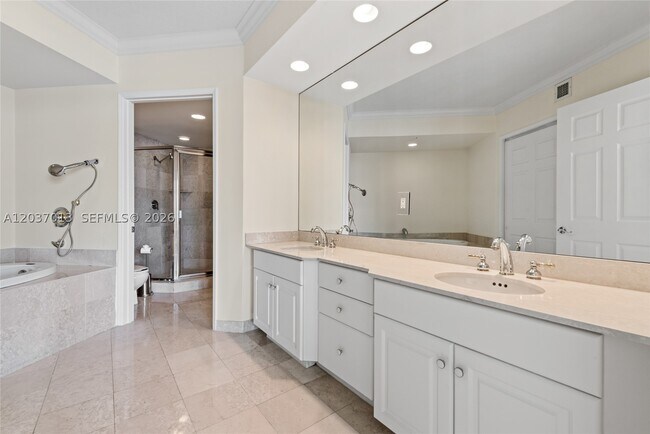 Building Photo - 3370 Hidden Bay Dr