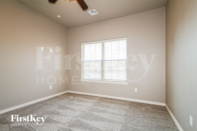 Building Photo - 12016 Garden Ct