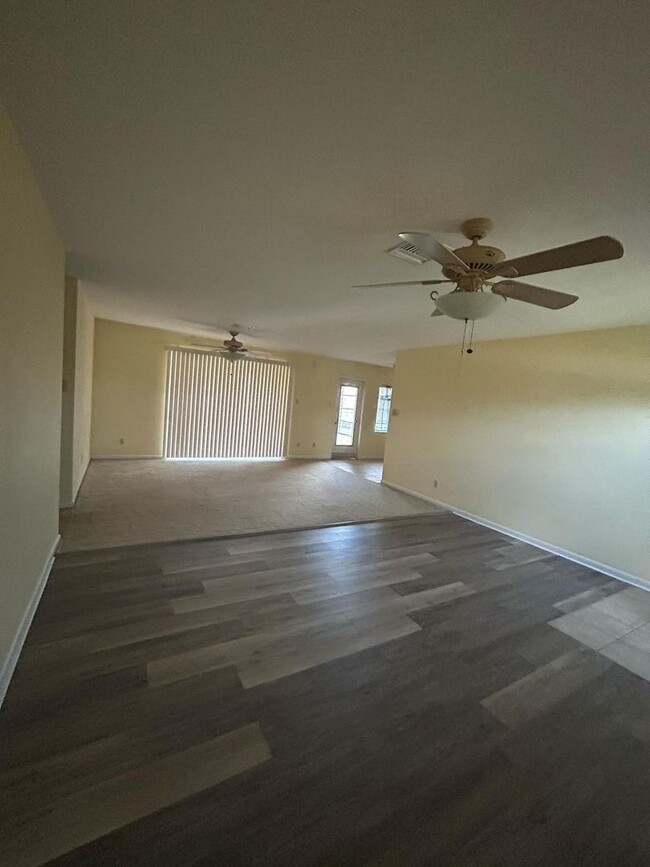 Building Photo - FIRST MONTHS RENT FREE - 3 Bedroom Home on...