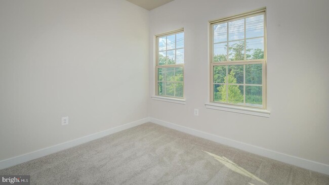 Building Photo - 7017 Van Dusen Rd