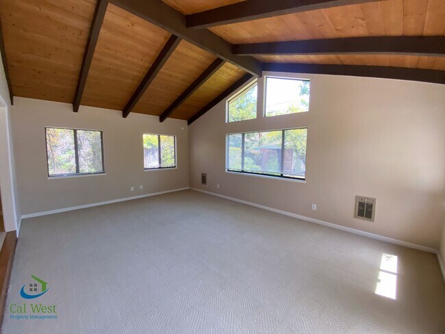 Building Photo - $5995 - Spacious 4 Bed/2 Bath Los Gatos Ho...