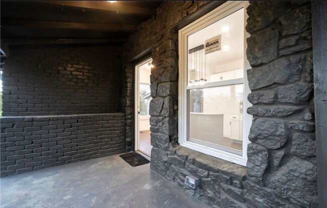 Building Photo - 802 N 11th St