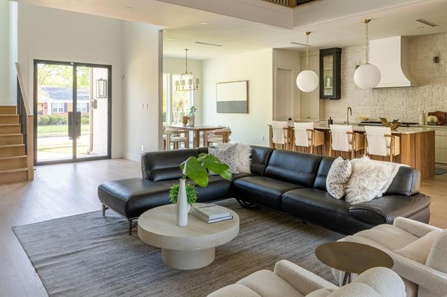 Building Photo - 3815 Dunhaven Rd