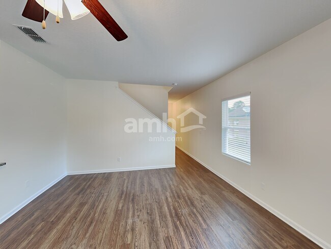 Building Photo - 212 W Jayce Way