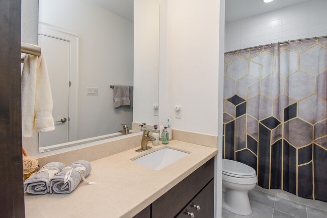 Building Photo - 1211 Rosine St