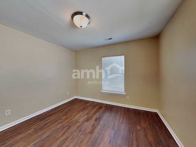 Building Photo - 238 Larktree Ln