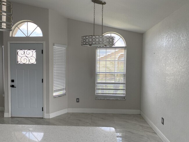 Building Photo - 2361 Harbor Town Dr