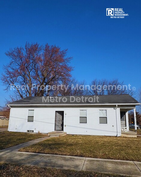 Building Photo - 433 Navahoe St