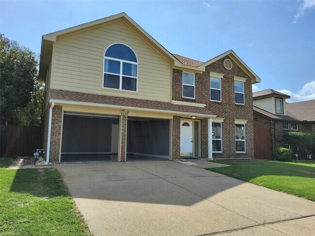 Building Photo - 4672 Heatherbrook Ln