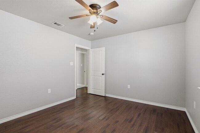 Building Photo - 3201 McCart Ave