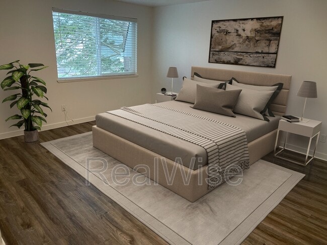 Building Photo - 4292 Meadowbrook Ct NE