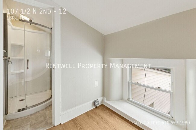 Building Photo - 107 1/2 N 2nd-12