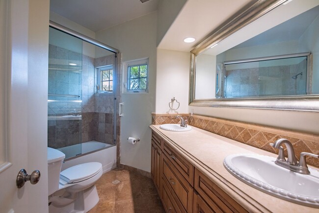 Building Photo - Oceanside Gem with ocean view and a 5-Minute Walk to the Beach/Pier