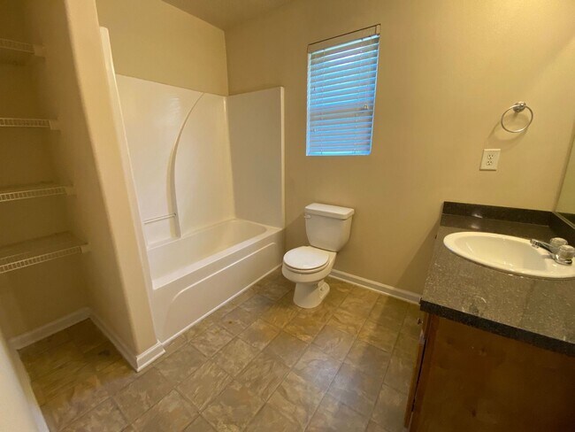 Building Photo - BRIDGEWATER HOME! PRE-LEASING FOR AUGUST 2026!