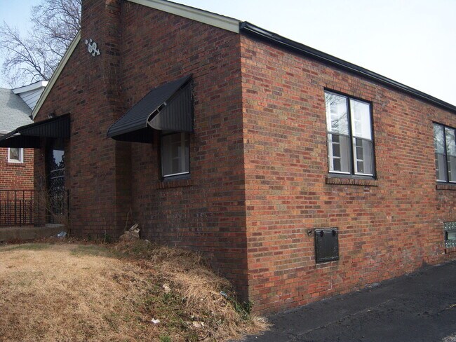Primary Photo - 2 Bedroom House in Upland Parks