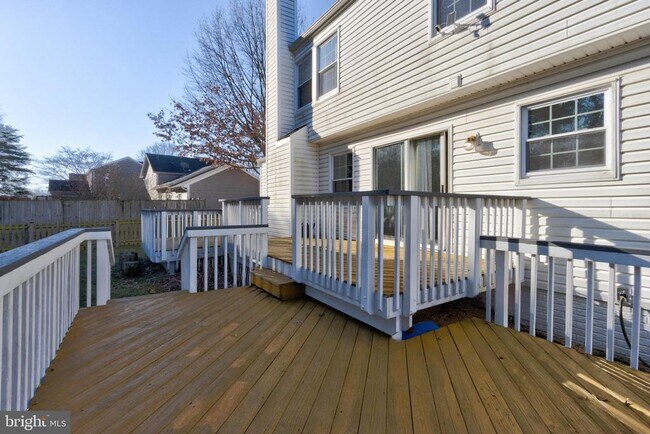Building Photo - 7925 Carriage Dr