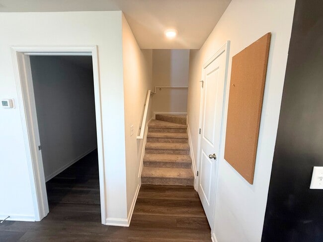 Building Photo - 106 White Rapids Way