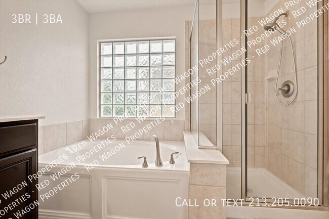 Building Photo - 4110 Woodbridge Way