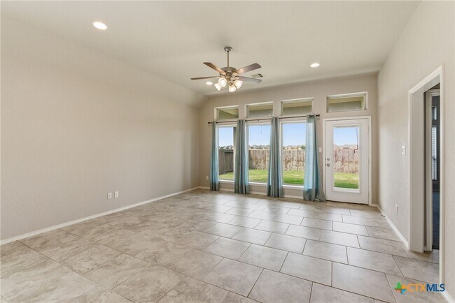 Building Photo - 2940 Coral Way