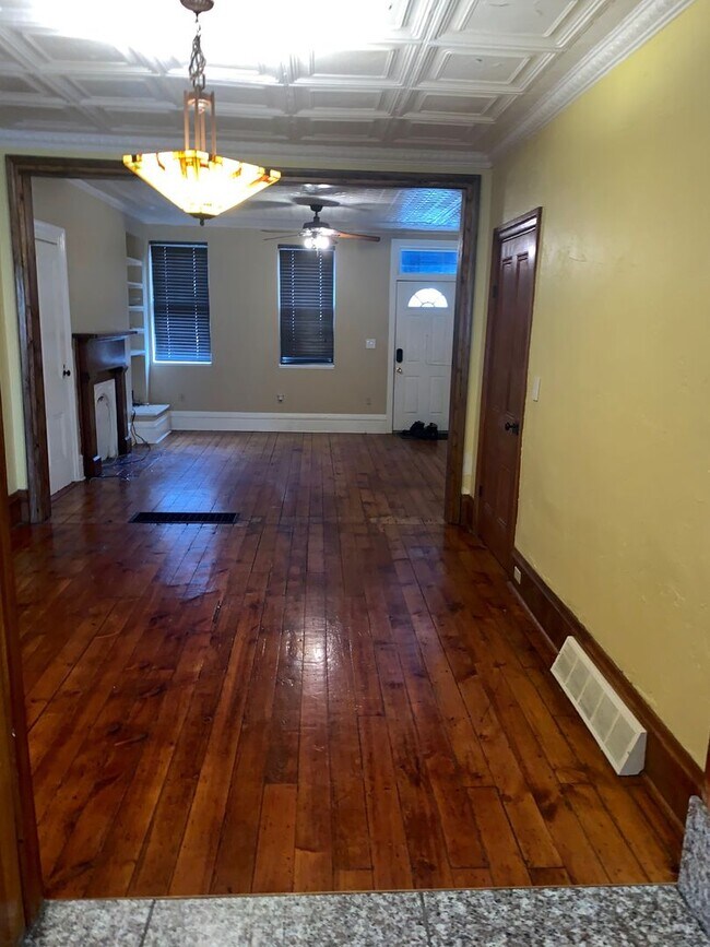Building Photo - 1712 Wharton St