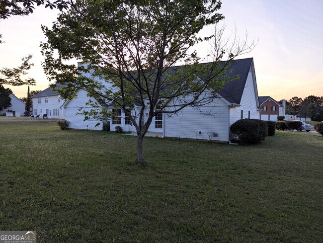 Building Photo - 267 Ethan Moor