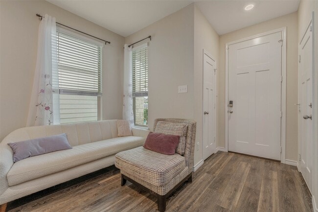 Building Photo - 1062 Toledo Bend Dr