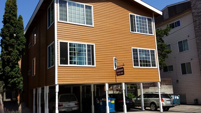 Building - 716 N 45th St